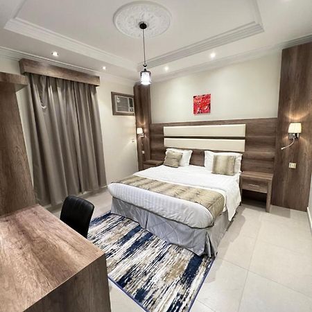 أجنحة ورد للوحدات الفندقية Khamis Mushait Exterior foto