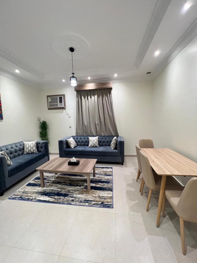 أجنحة ورد للوحدات الفندقية Khamis Mushait Exterior foto