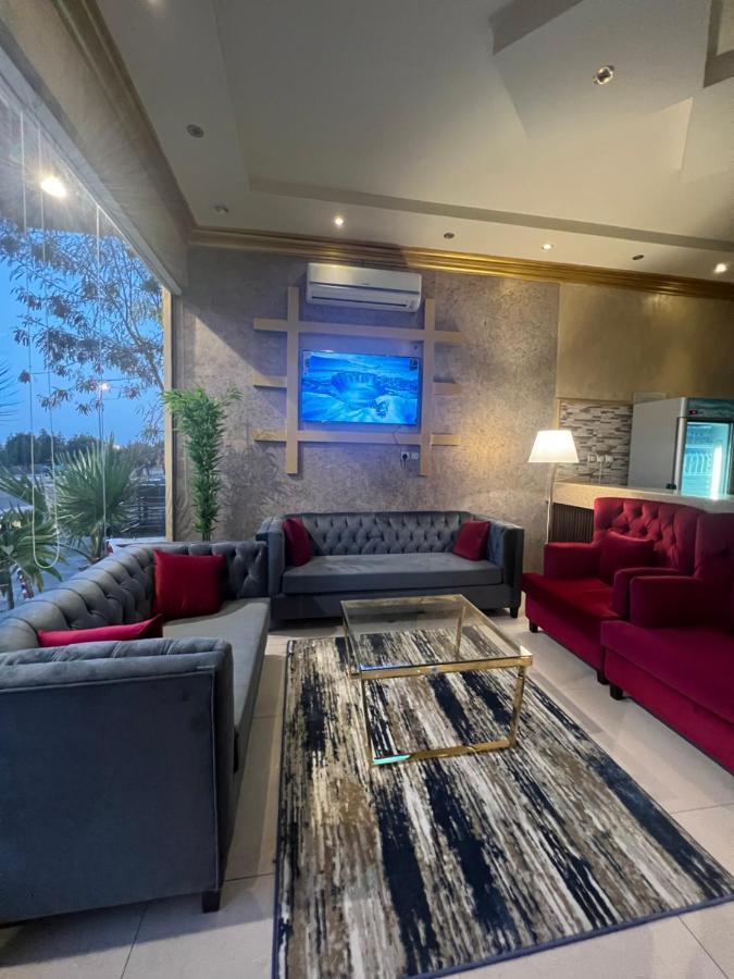 أجنحة ورد للوحدات الفندقية Khamis Mushait Exterior foto