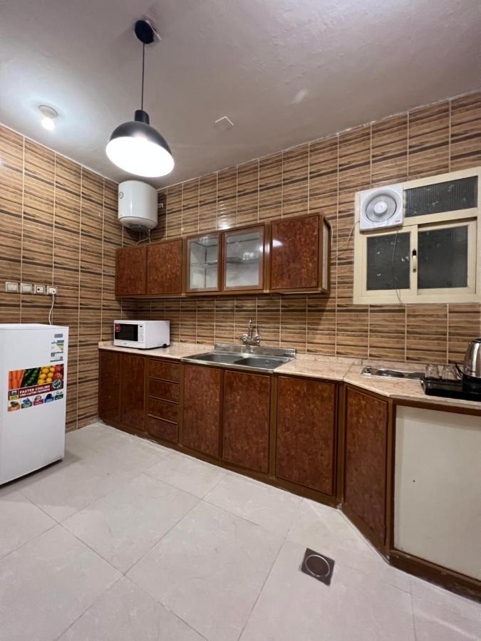 أجنحة ورد للوحدات الفندقية Khamis Mushait Exterior foto