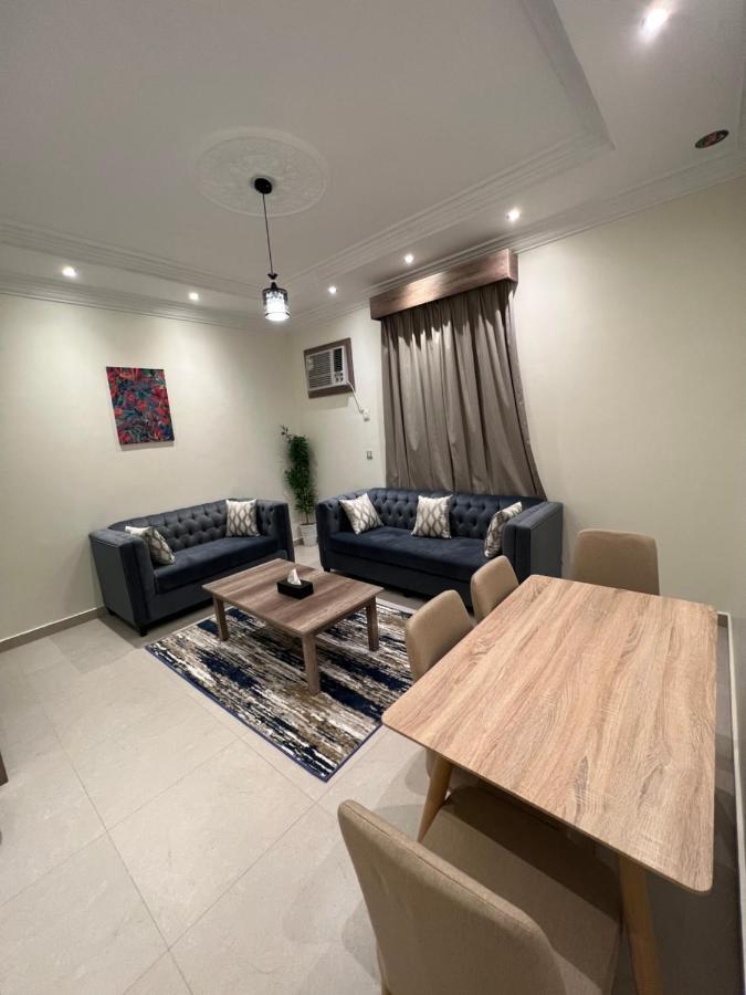 أجنحة ورد للوحدات الفندقية Khamis Mushait Exterior foto