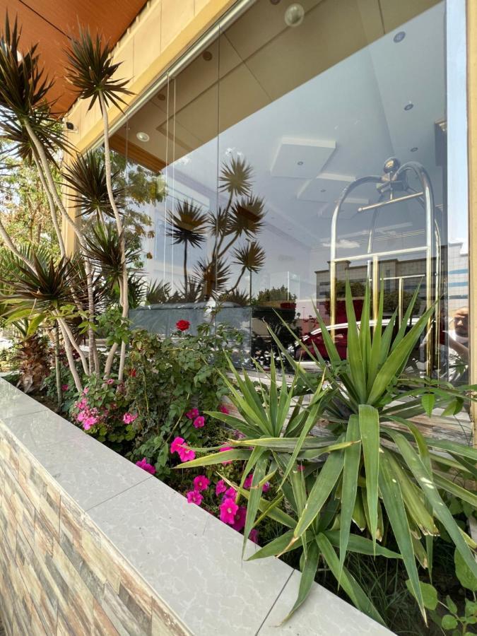 أجنحة ورد للوحدات الفندقية Khamis Mushait Exterior foto