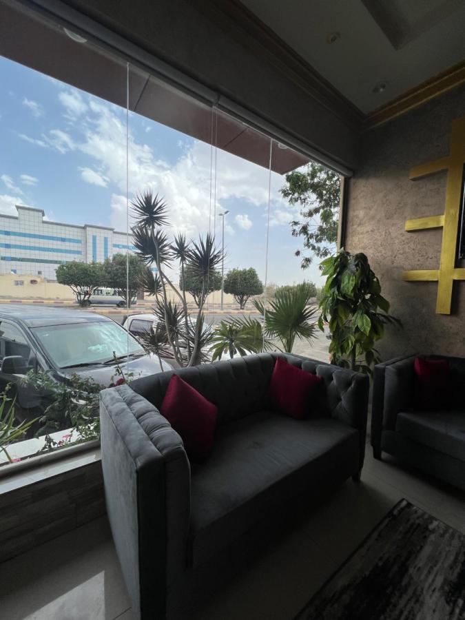 أجنحة ورد للوحدات الفندقية Khamis Mushait Exterior foto