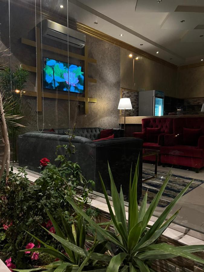 أجنحة ورد للوحدات الفندقية Khamis Mushait Exterior foto