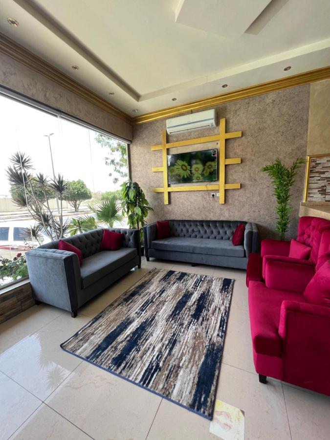أجنحة ورد للوحدات الفندقية Khamis Mushait Exterior foto