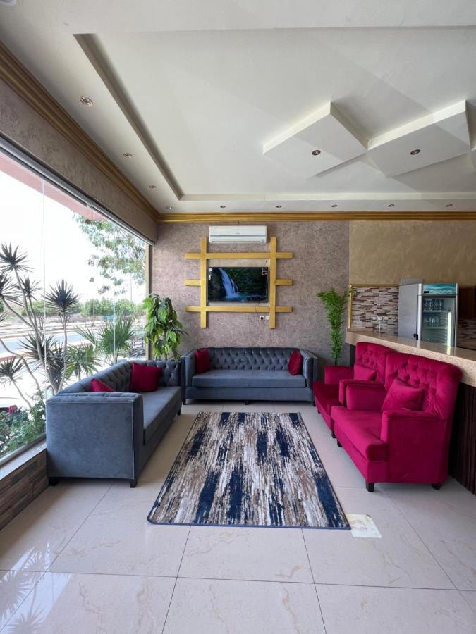 أجنحة ورد للوحدات الفندقية Khamis Mushait Exterior foto